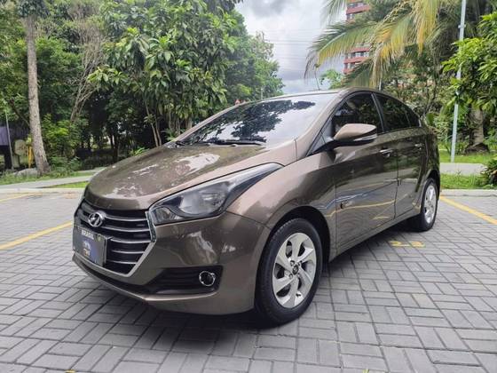 HYUNDAI HB20S 1.6 COMFORT PLUS 16V FLEX 4P AUTOMÁTICO HYUNDAI HB20S 1.6 COMFORT PLUS 16V FLEX 4P AUTOMÁTICO